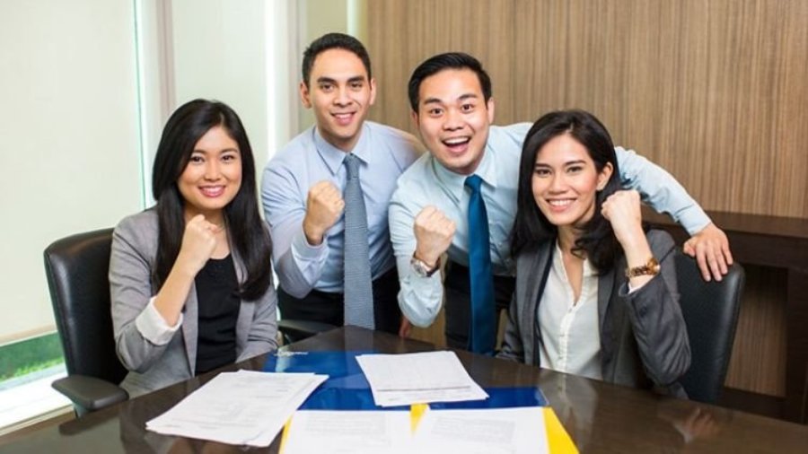 Skandal Sinyal Riau: Mengapa Triliunan Sawit Gagal Membeli Internet Lancar di Pelosok?