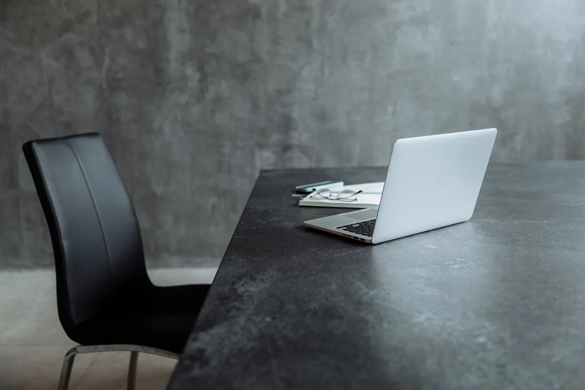 Analisis Tech & Startup: MacBook Pro Layar Sentuh Apple Dirilis, Harga dan Spesifikasi M5 Pro Belum Dikonfirmasi di Indonesia