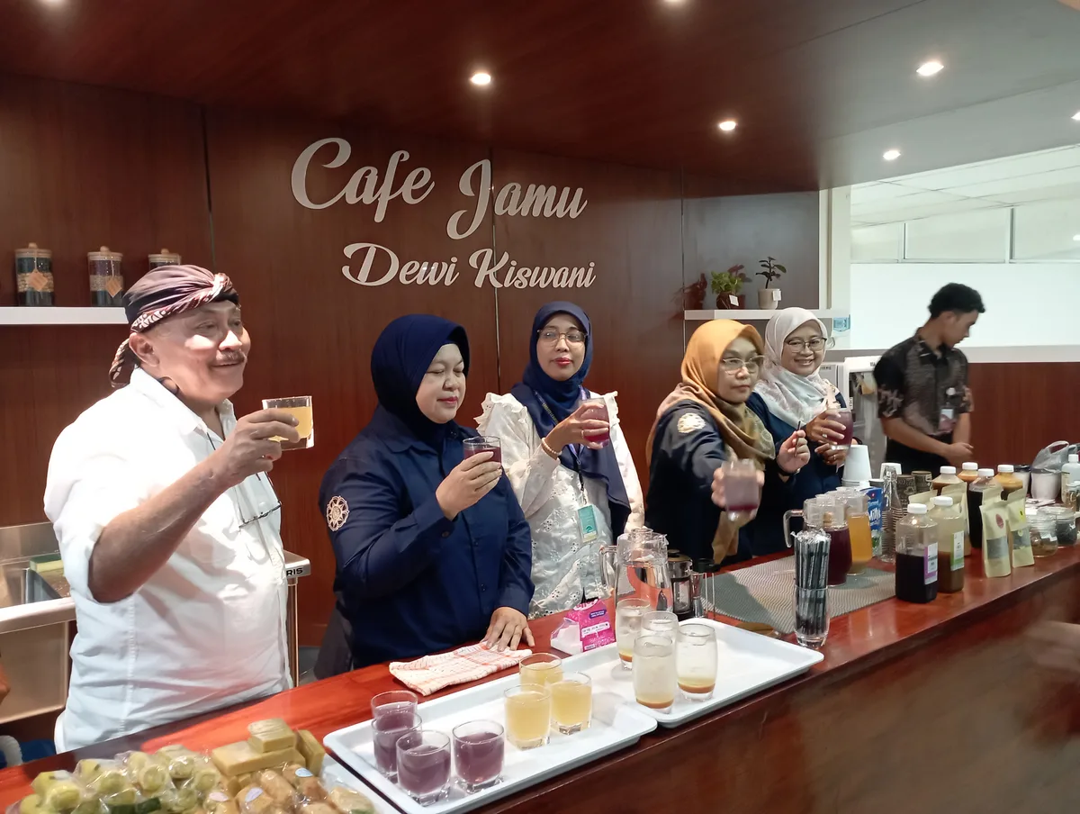 Analisis Gaya Hidup: RSA UGM Buka Kafe Jamu untuk Edukasi Pengunjung