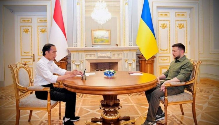 Jokowi berdialog dengan Presiden Volodymyr Zelensky dan menghasilkan 4 poin utama. (Foto: Biro Pers Sekretariat Presiden)